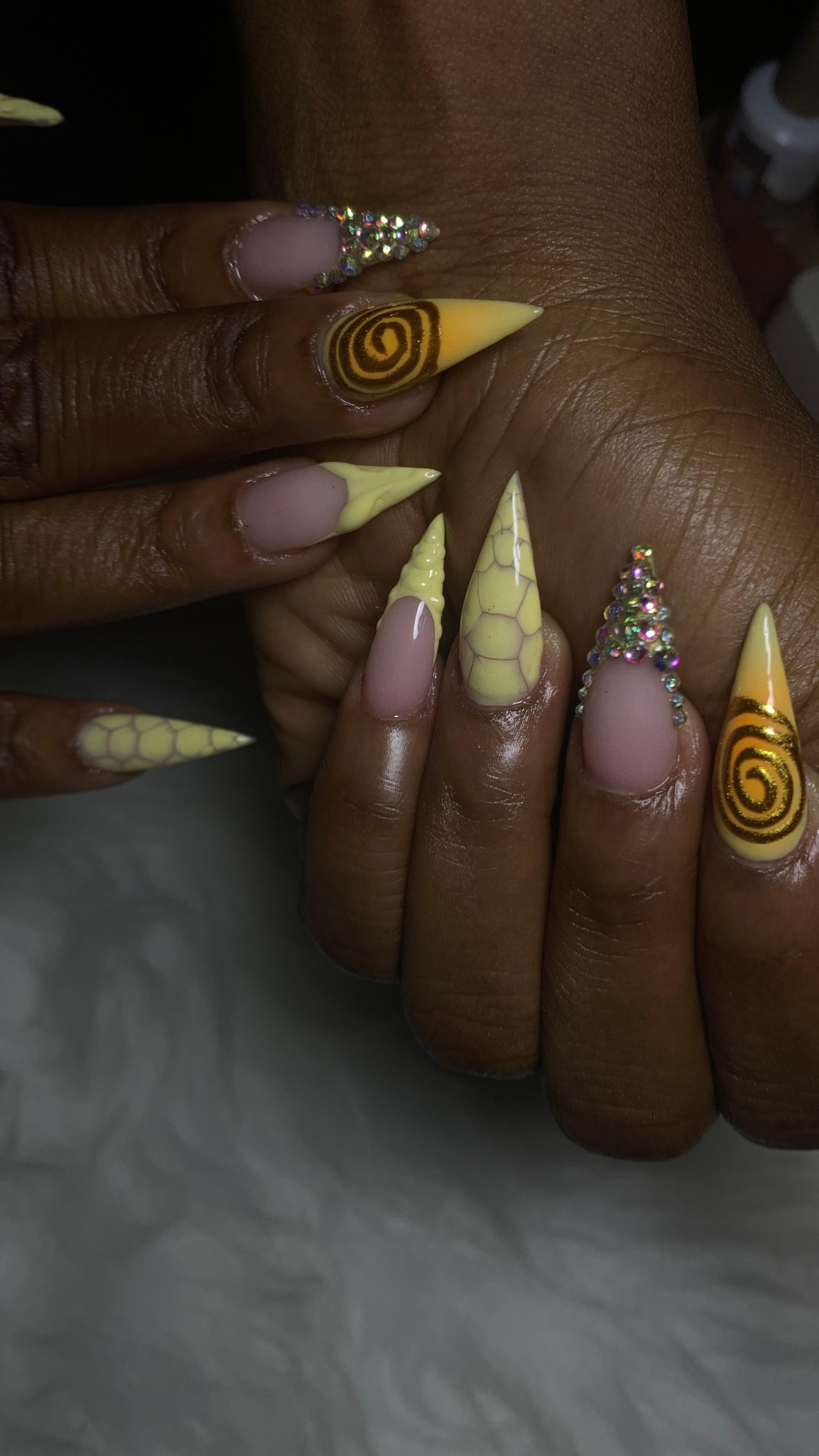 Renyglitz Beauty Hub
